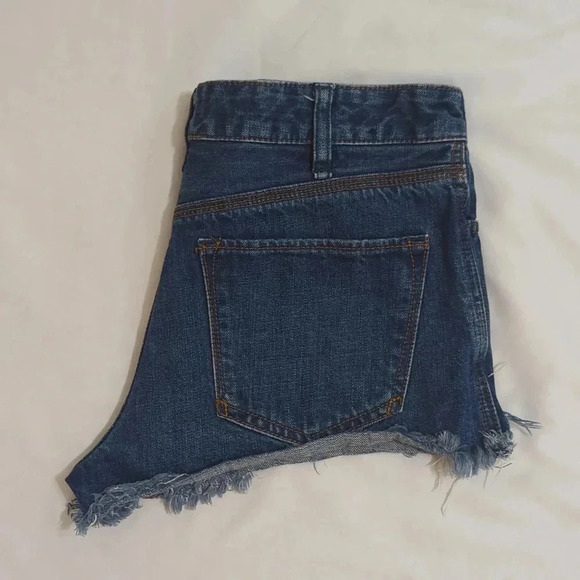 Free People Logan Denim Shorts, Color Rinse Wash Size 27 - Picture 5 of 16
